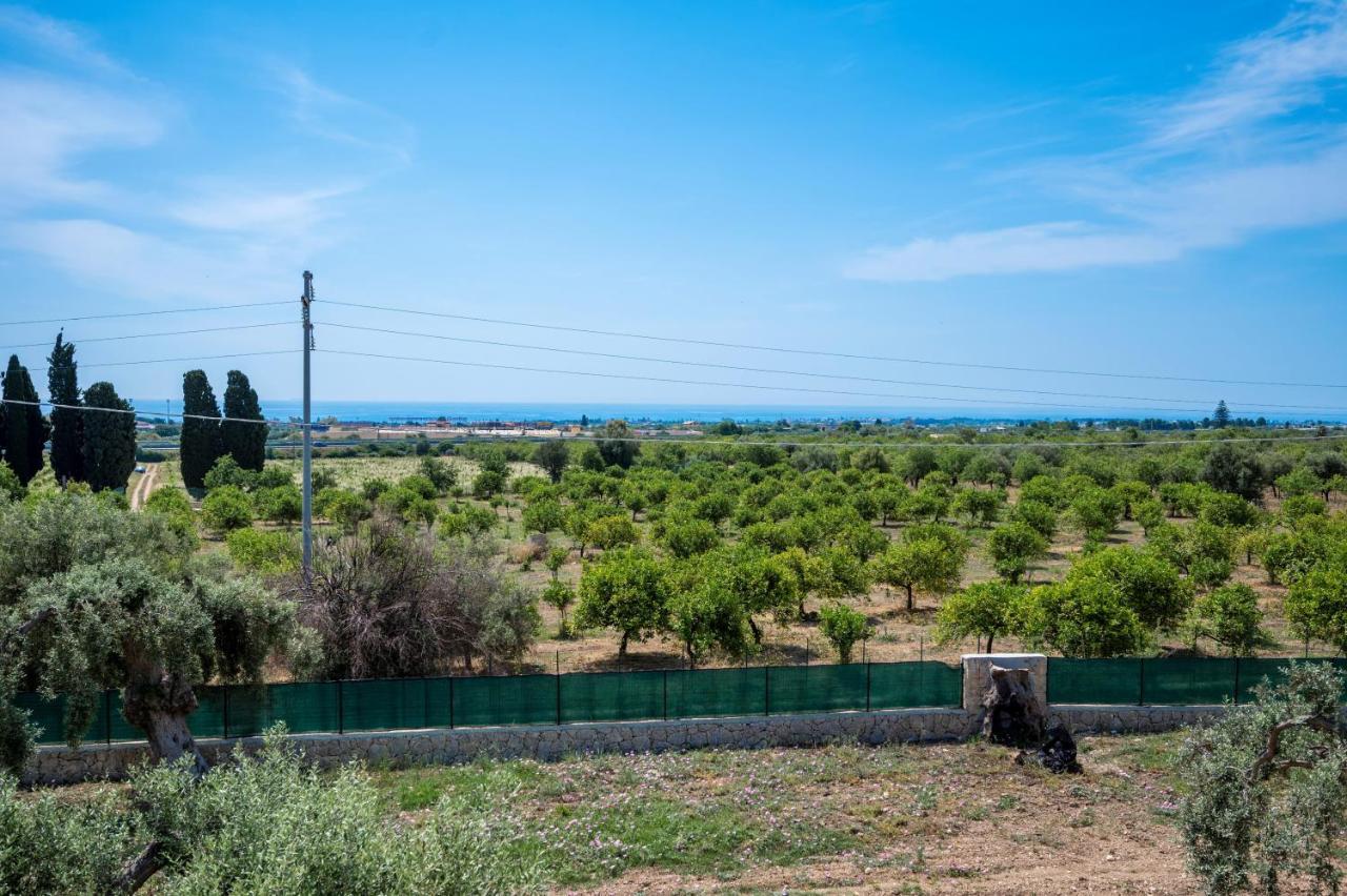Villa Carmiano Luxury Bedrooms In Avola In The Province Of Syracuse With Spa And Swimming Pool And Wonderful Seaview المظهر الخارجي الصورة