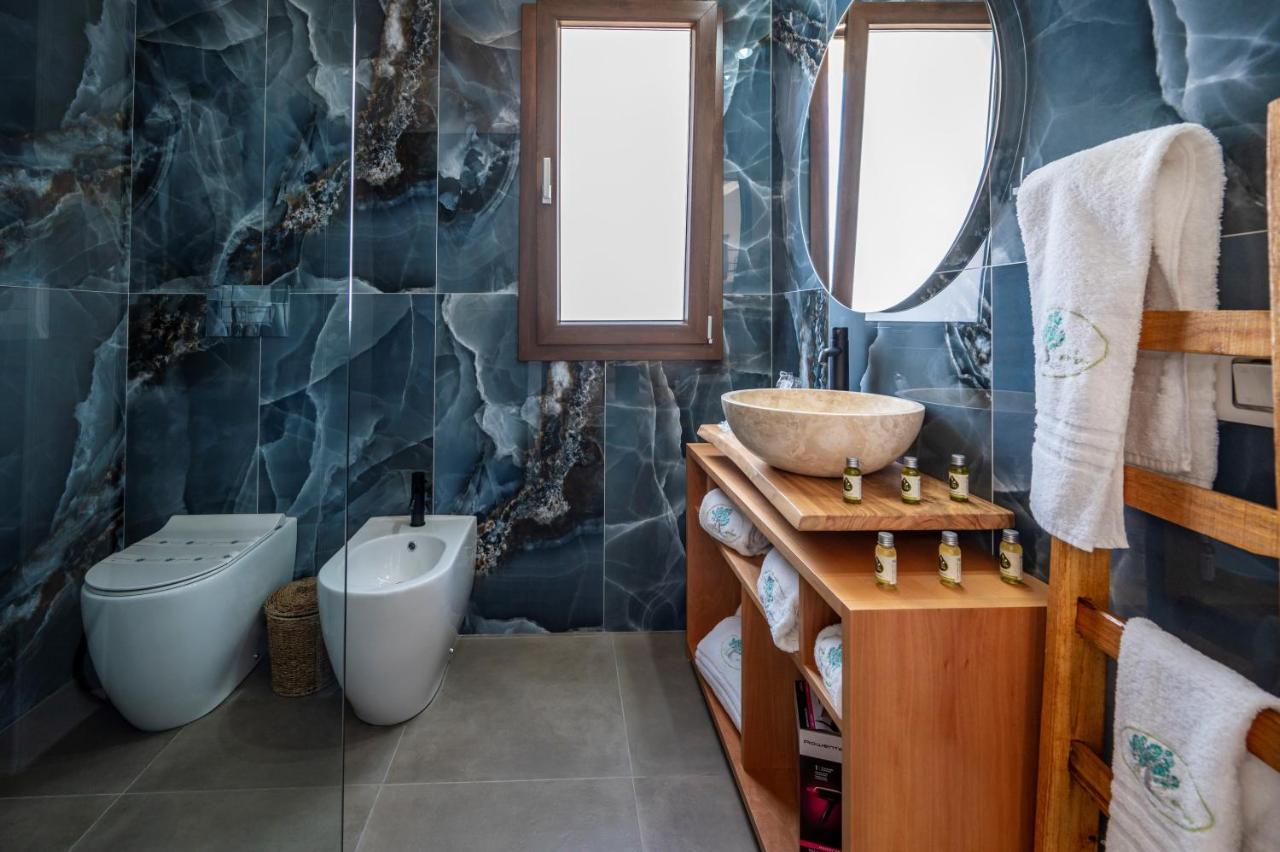 Villa Carmiano Luxury Bedrooms In Avola In The Province Of Syracuse With Spa And Swimming Pool And Wonderful Seaview المظهر الخارجي الصورة