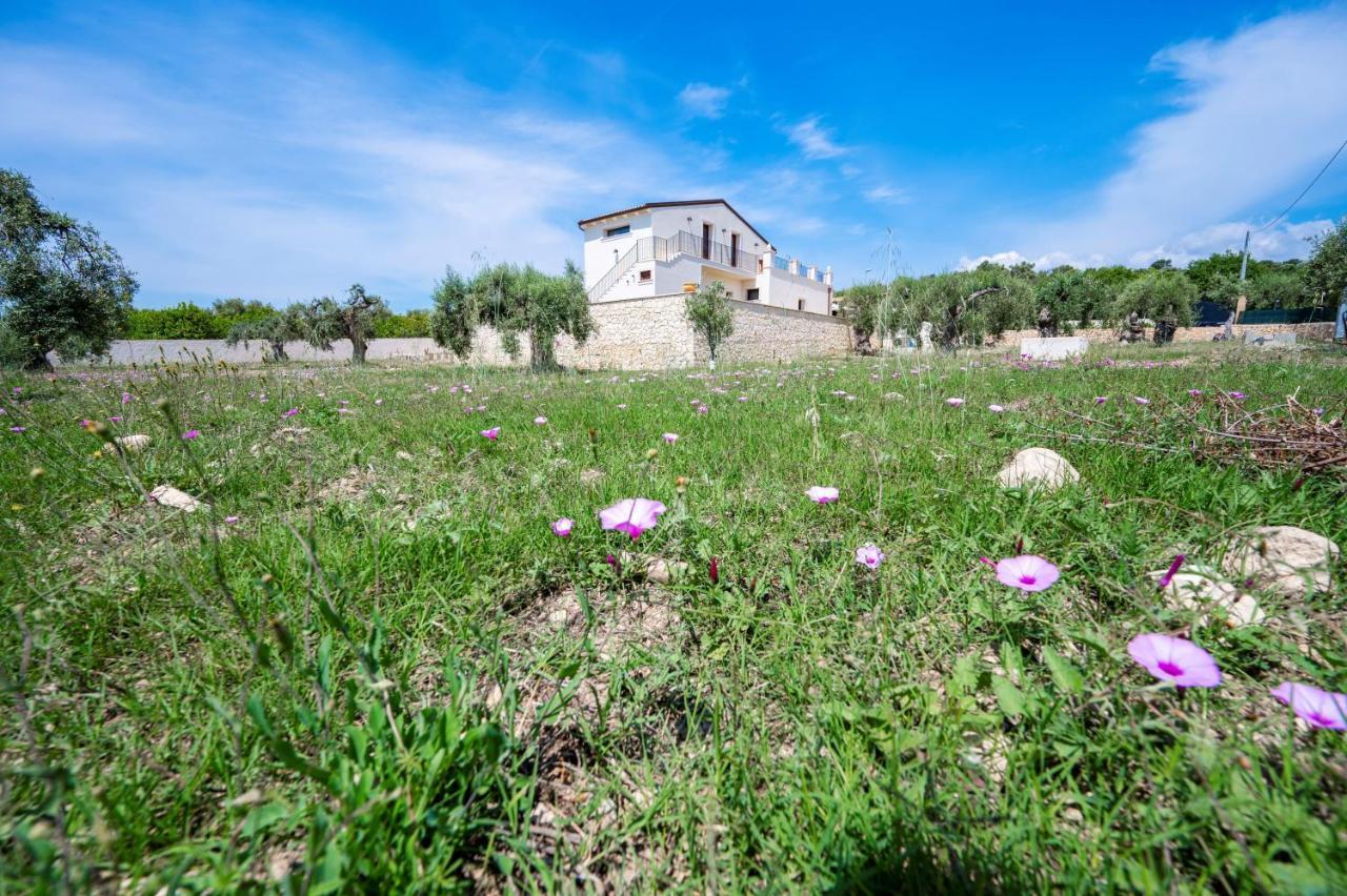 Villa Carmiano Luxury Bedrooms In Avola In The Province Of Syracuse With Spa And Swimming Pool And Wonderful Seaview المظهر الخارجي الصورة