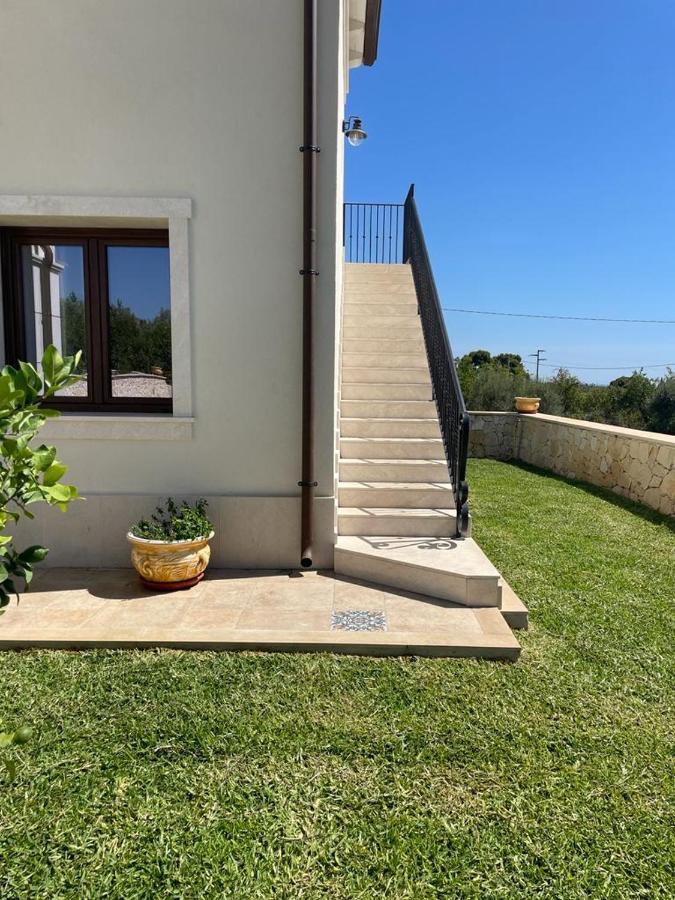 Villa Carmiano Luxury Bedrooms In Avola In The Province Of Syracuse With Spa And Swimming Pool And Wonderful Seaview المظهر الخارجي الصورة